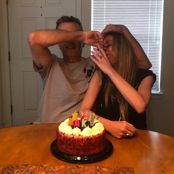 Meet your Posher, Niki. I won't bite🎀❤️ - Picture 4 of 6